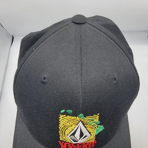 Volcom Hawaii Island Adults L-XL Logo Black on Black Snapback Hat Hawaiian - Picture 6 of 9